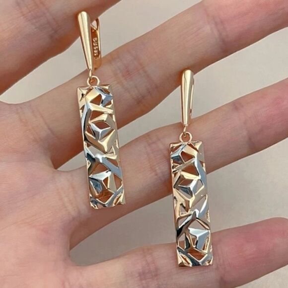 #31 RESTOCKED❗️NEW Simple Geometric Rectangle Drop Earrings - Picture 7 of 9